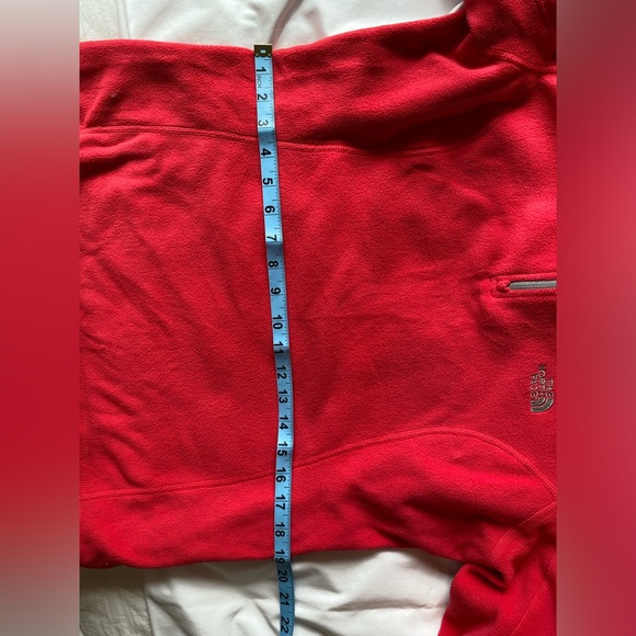 EUC The North Face 1/4 zip pullover coral size Large (runs small) - Picture 4 of 7